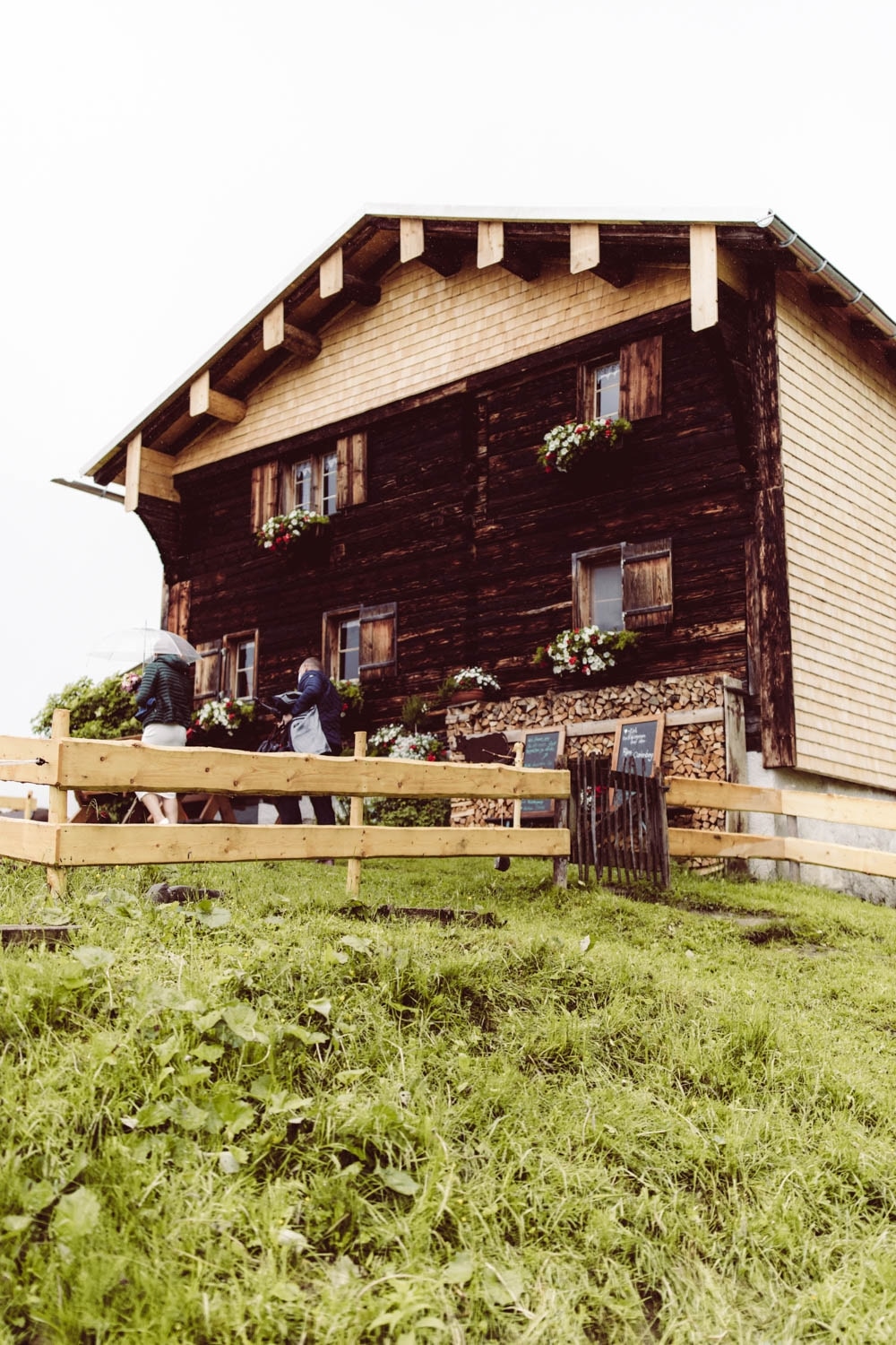 Hochzeitsfotograf_Oberstdorf_Jagdhaus_blauerSalon_Berghochzeit-Allg&auml;u_38