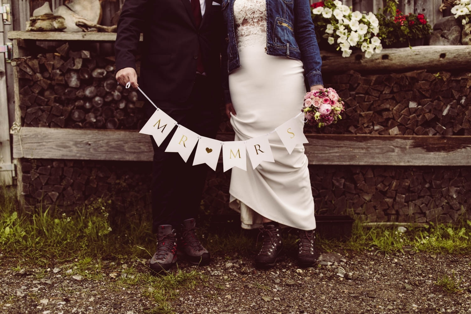 Hochzeitsfotograf_Oberstdorf_Jagdhaus_blauerSalon_Berghochzeit-Allg&auml;u_63
