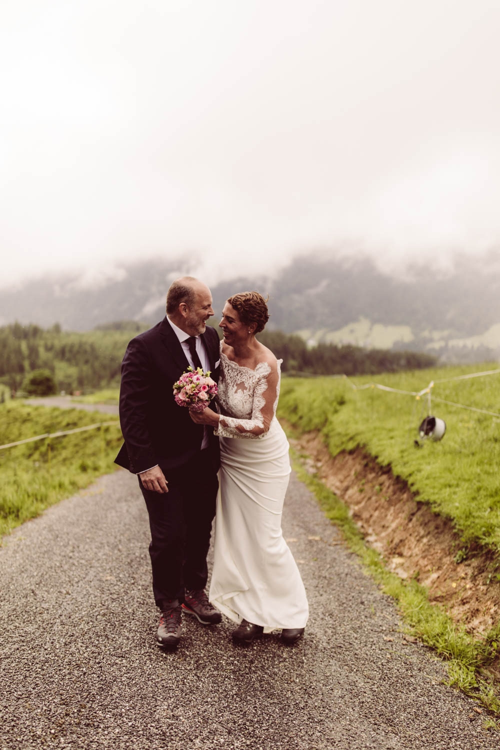 Hochzeitsfotograf_Oberstdorf_Jagdhaus_blauerSalon_Berghochzeit-Allgäu_56