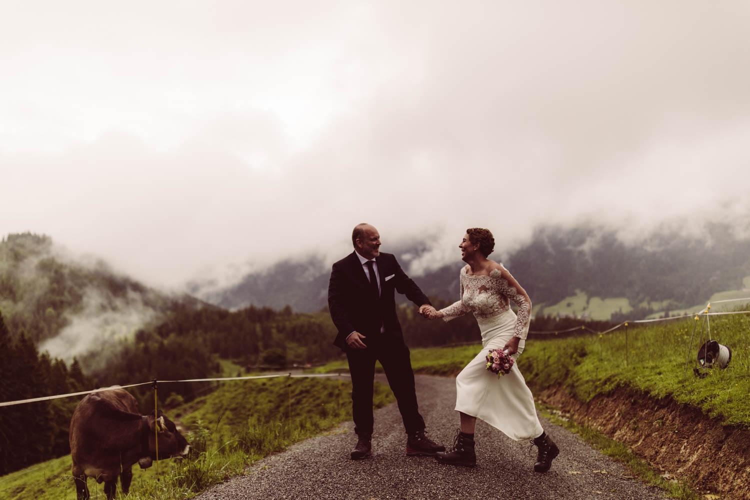 Hochzeitsfotograf_Oberstdorf_Jagdhaus_blauerSalon_Berghochzeit-Allgäu_57