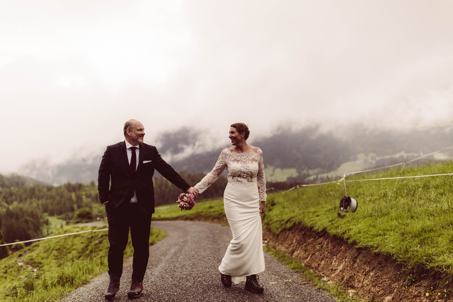 Hochzeitsfotograf_Oberstdorf_Jagdhaus_blauerSalon_Berghochzeit-Allgäu_58