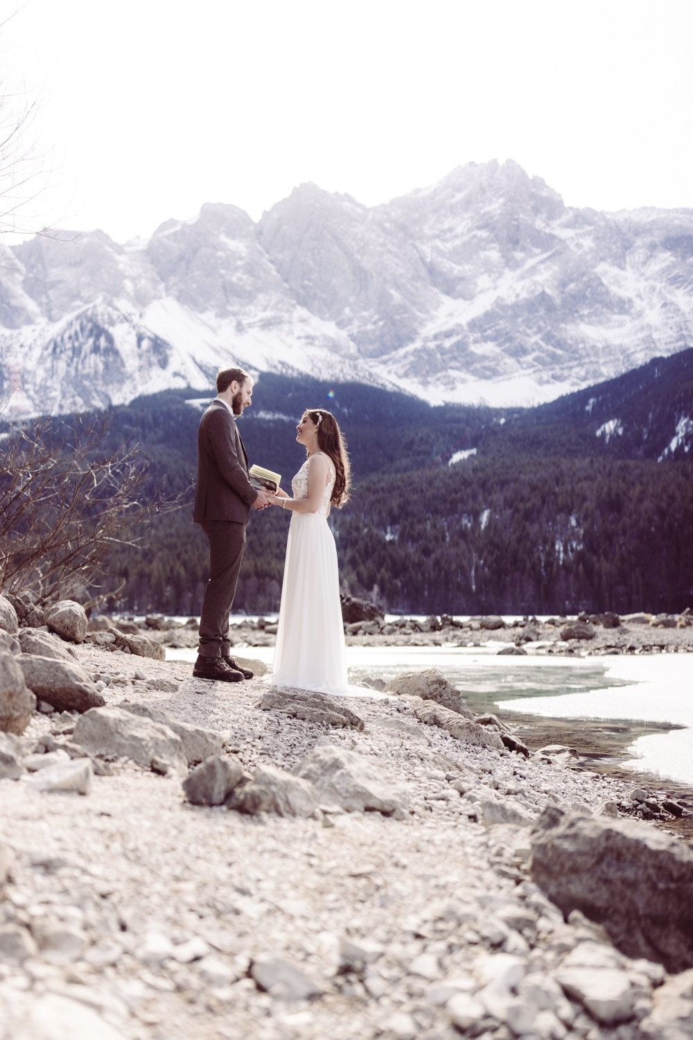 Elopement_Eibsee_Zugspitze_Hochzeitsfotografin_Garmisch_37