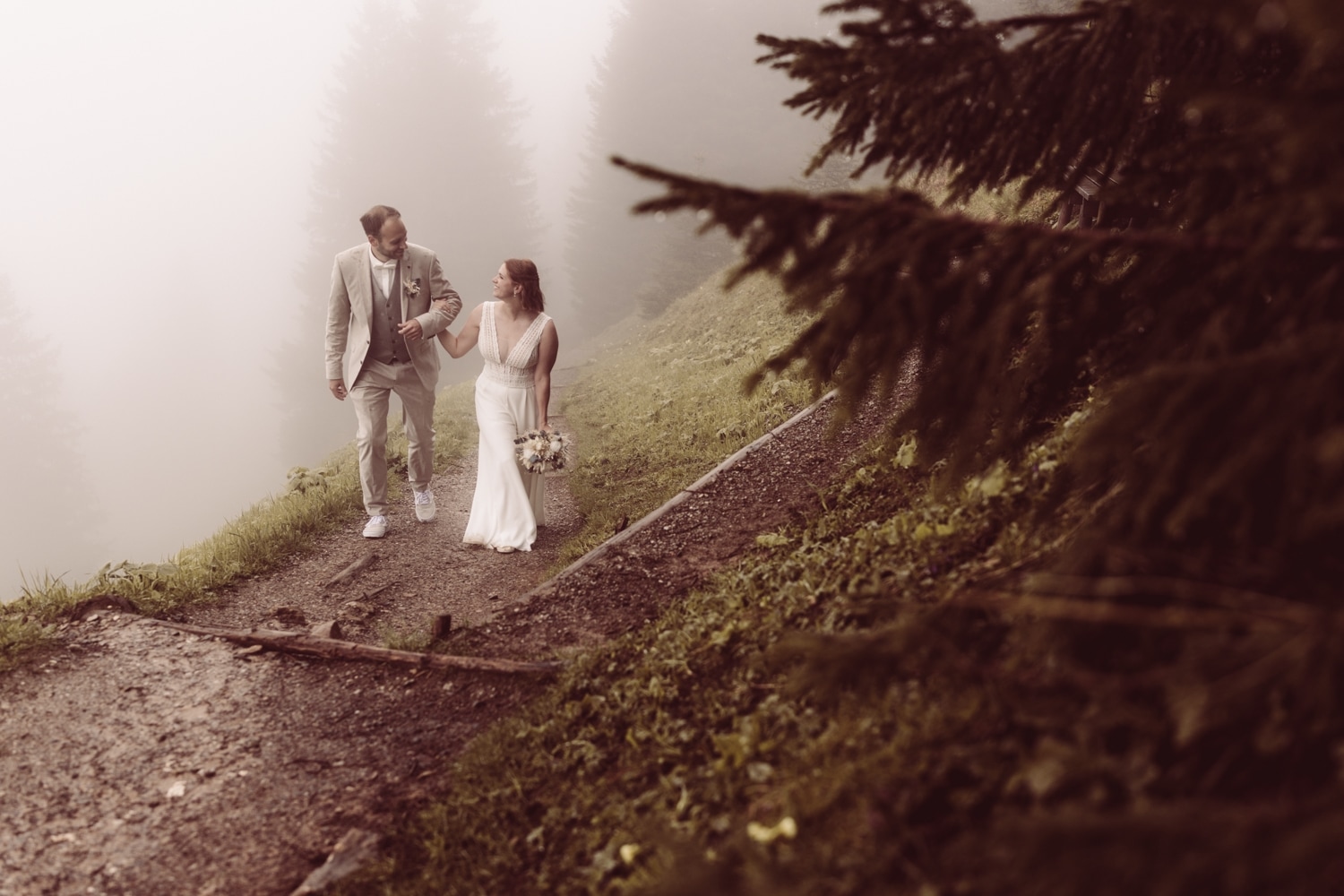 Hochzeitsfotografin_Oberammergau_Laber_Berghochzeit-41