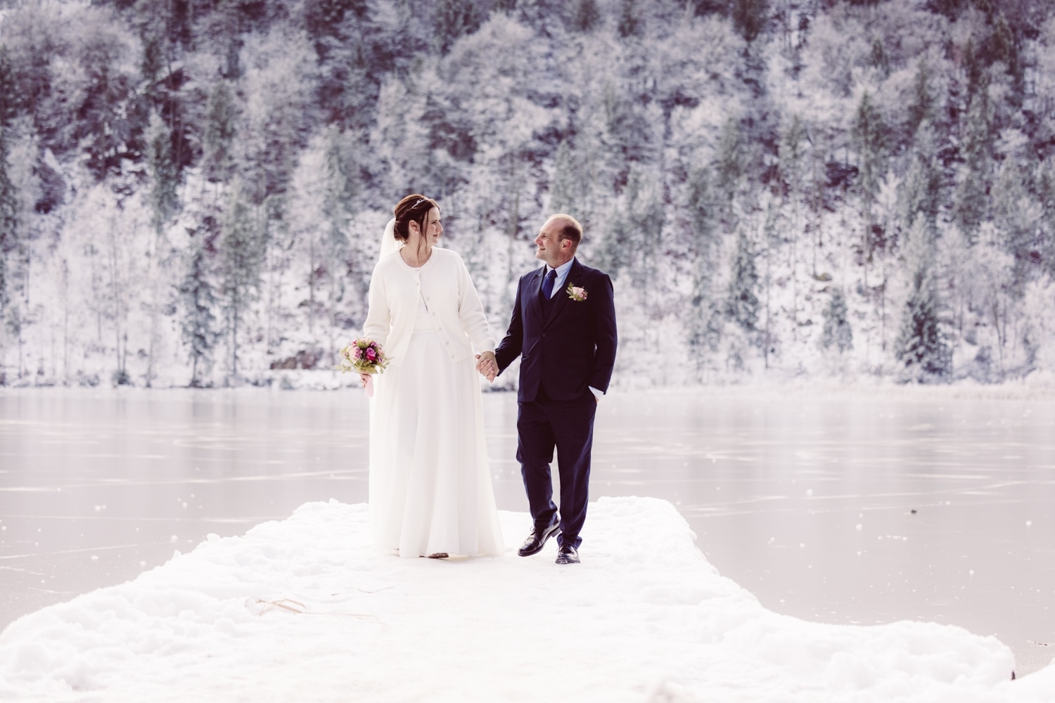 Fotografin_Intime_Winterhochzeit_Allg&auml;u-71