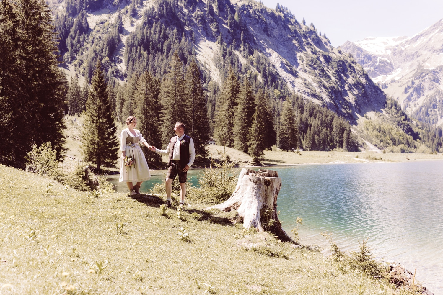 Hochzeitsfotografin_Vilsalpsee_Elopement_Tannheim-29