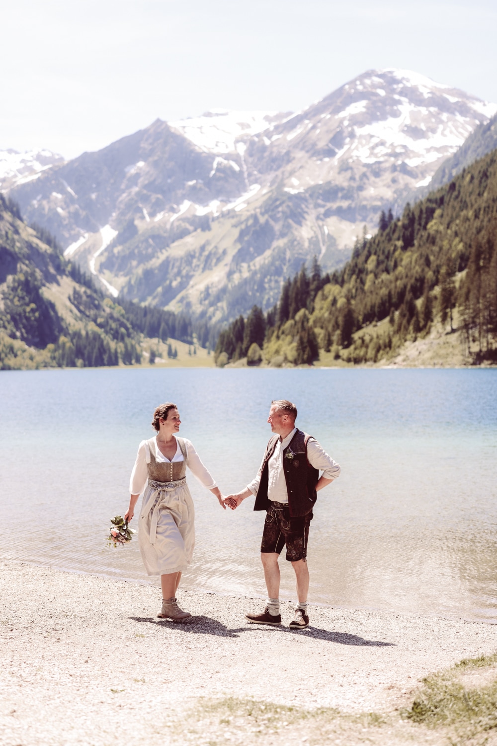 Hochzeitsfotografin_Vilsalpsee_Elopement_Tannheim-91