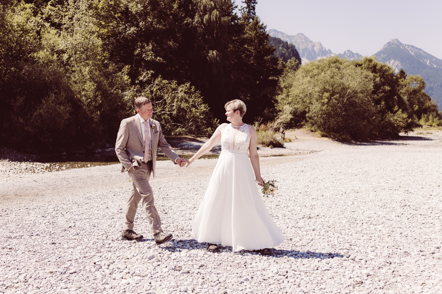 Hochzeitsfotografin_Heiraten-zu-zweit_F&uuml;ssen_Lech_Schwangau-54