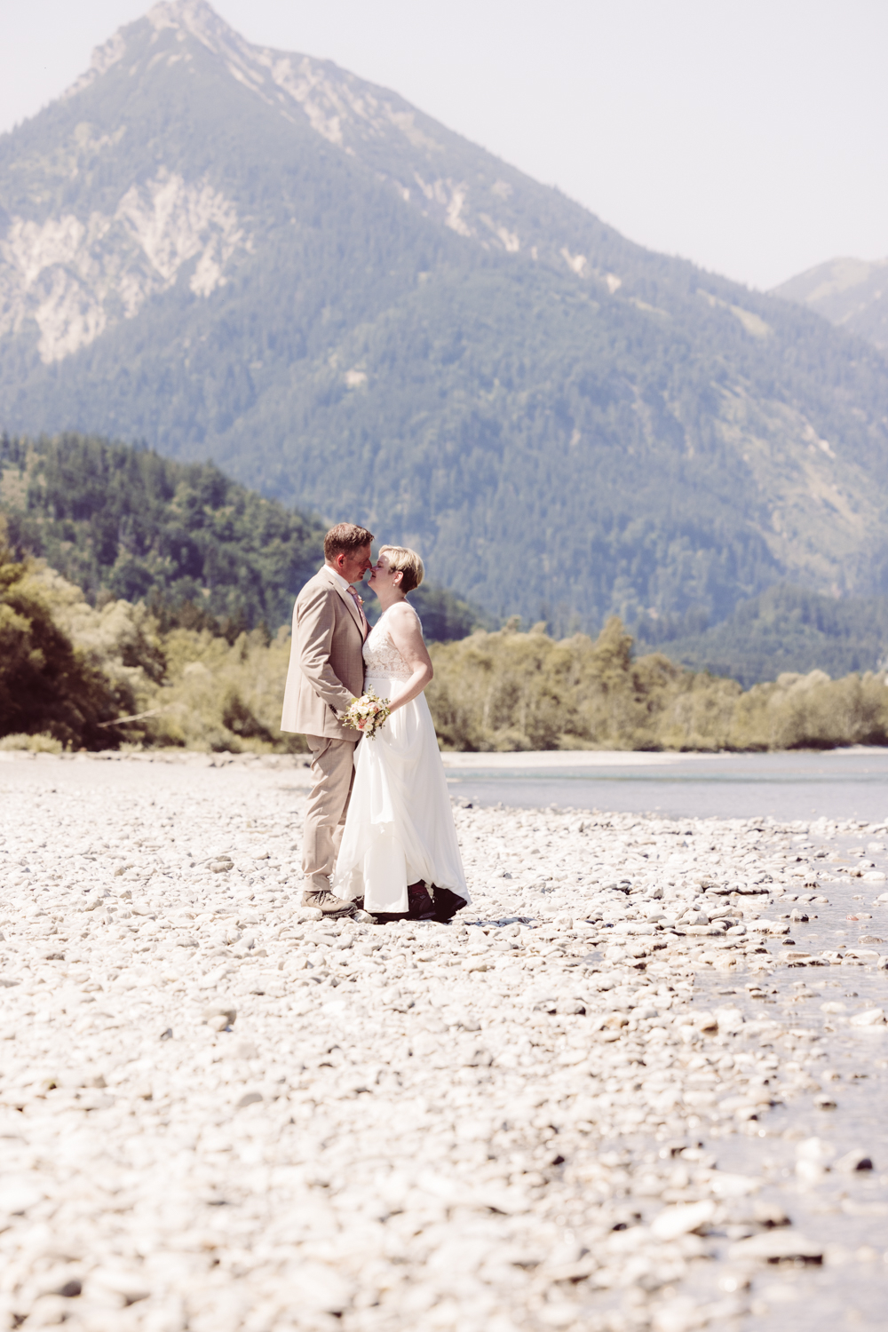 Hochzeitsfotografin_Heiraten-zu-zweit_F&uuml;ssen_Lech_Schwangau-58