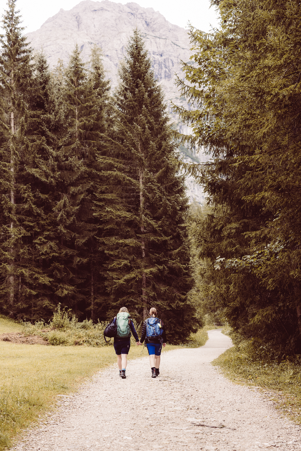Wanderhochzeit_zu-zweit_Fotografin_Berg-Elopement_&Ouml;sterreich-7