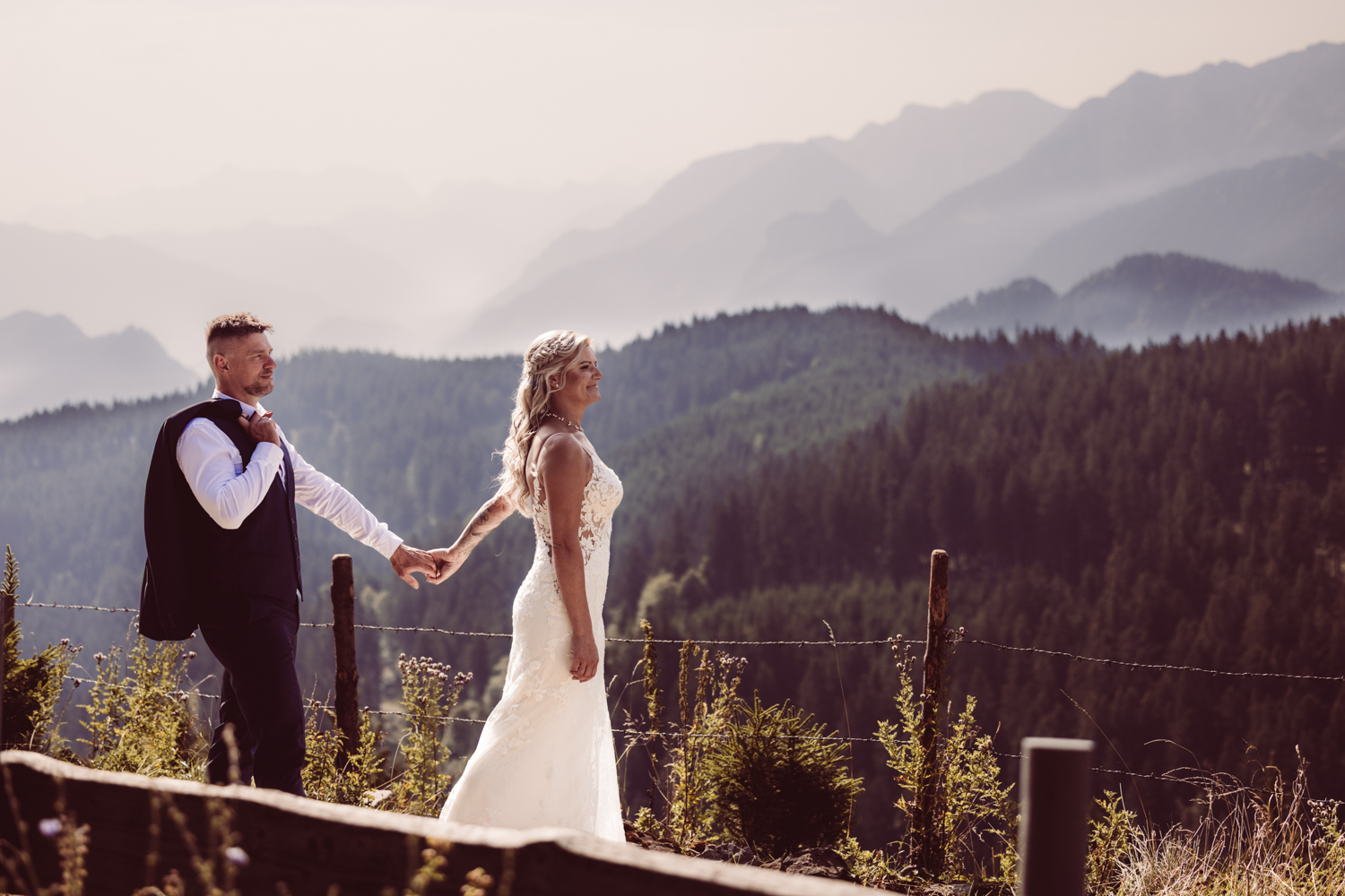 Heiraten zu zweit im Allg&auml;u &ndash; Elopement zwischen Berggipfeln, Picknick und Sprung in den See
